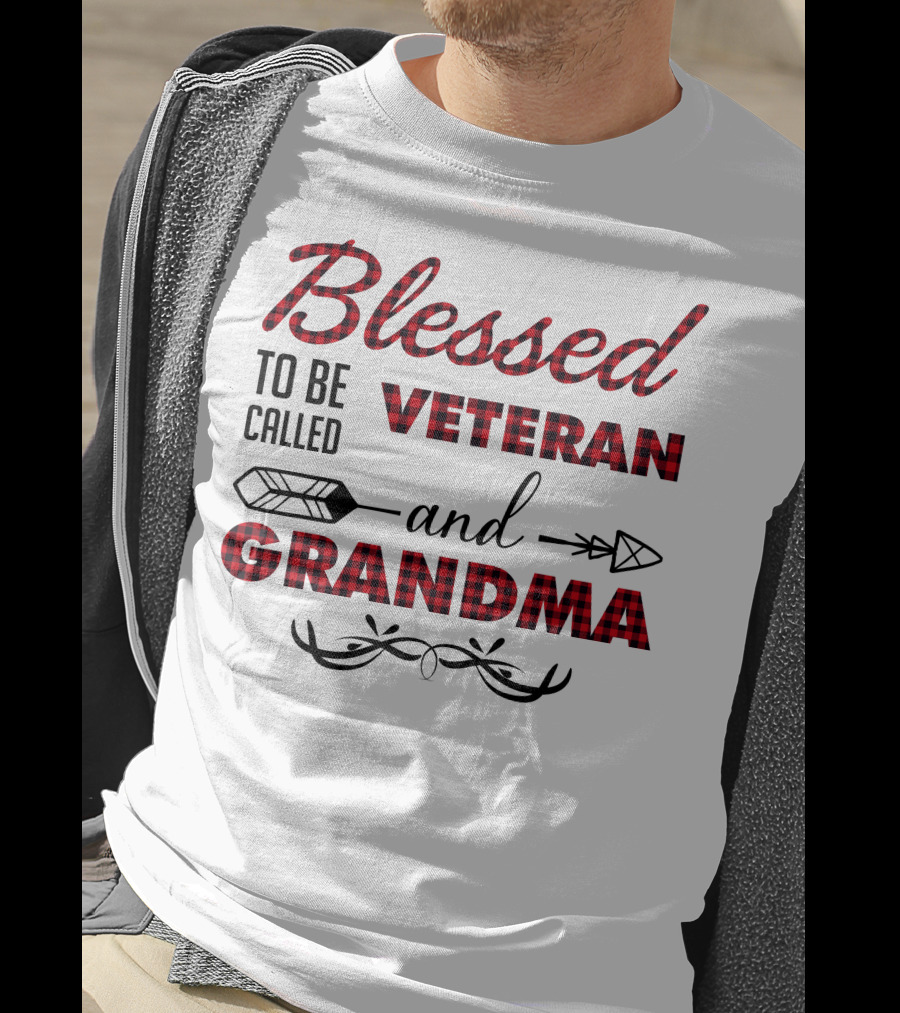 Blessed To Be Called Veteran And Grandma Buffalo Plaid Arrow Antlers T-Shirt