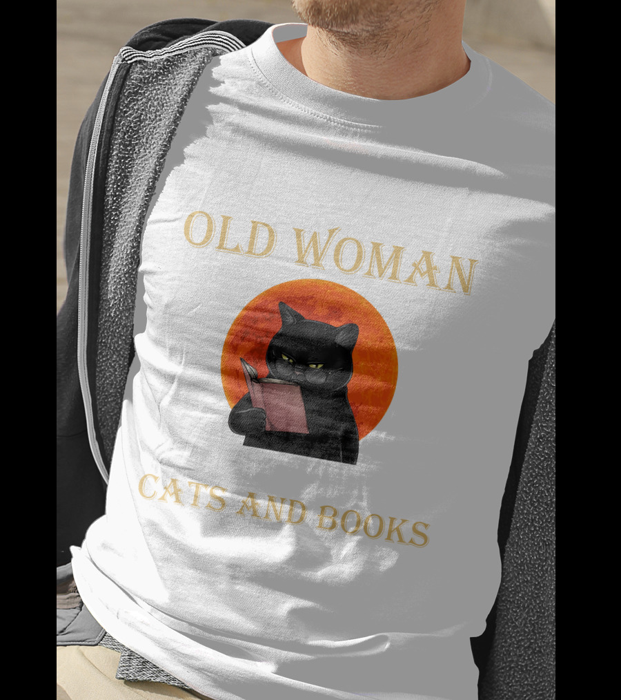 Old Woman Cats And Books Black Cat Reading Orange Moon T-Shirt