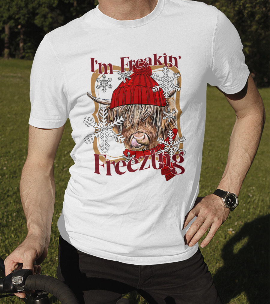 I'm Freakin' Freezing Highland Cow Snowflakes Winter T-Shirt