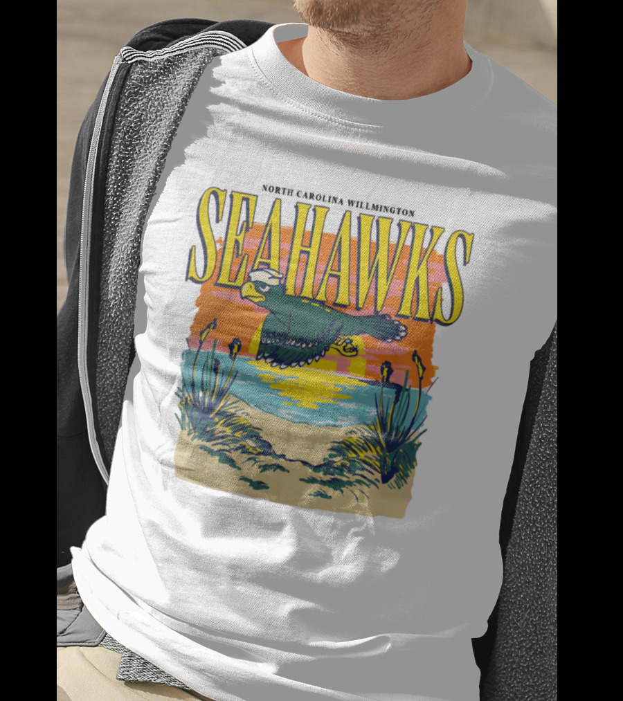 North Carolina Wilmington Seahawks Throwback Retro Beach Sunset Scene T-Shirt