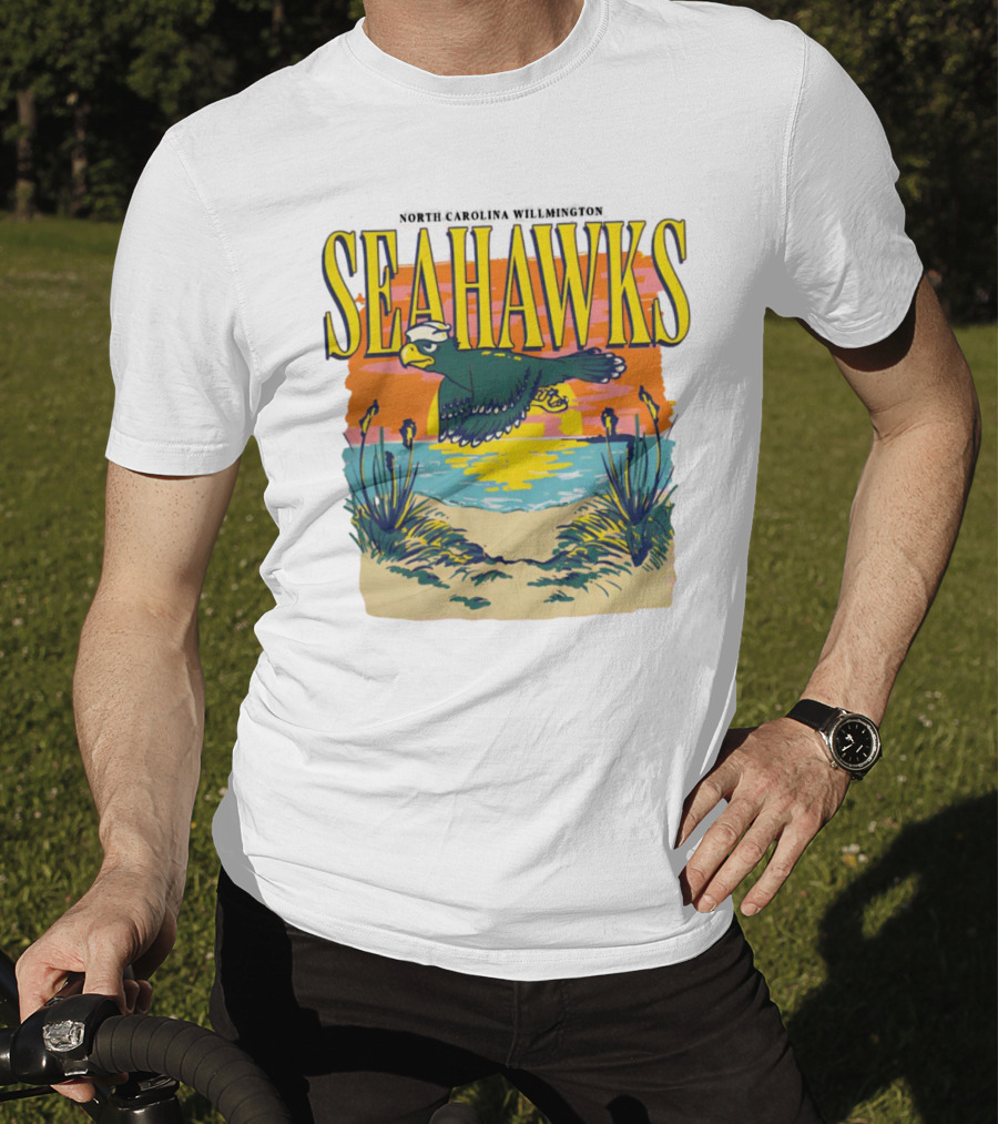 North Carolina Wilmington Seahawks Throwback Retro Beach Sunset Scene T-Shirt