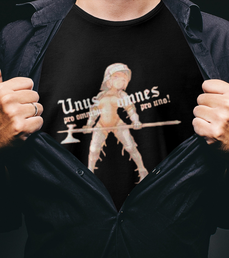 Unus Pro Omnibus Omnes Pro Uno Warrior Girl Armor T-Shirt