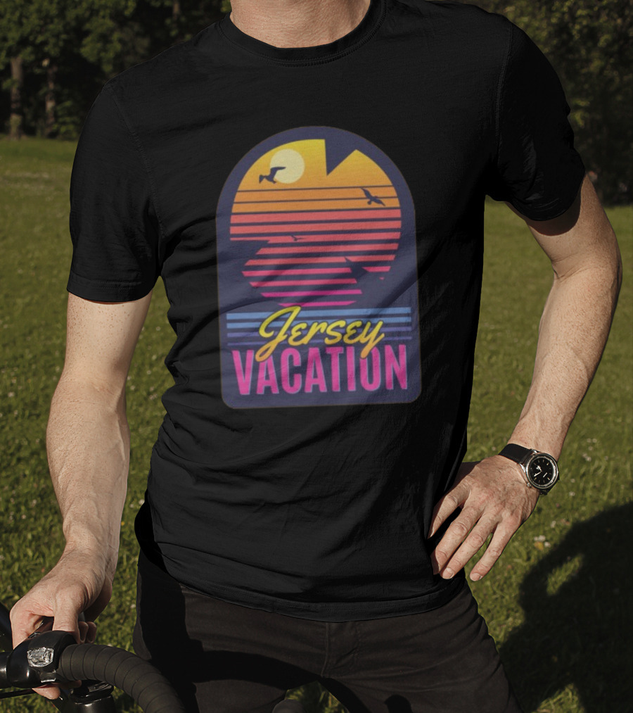 Jersey Vacation Retro Sunset Beach Scene With Birds And Stripes T-Shirt