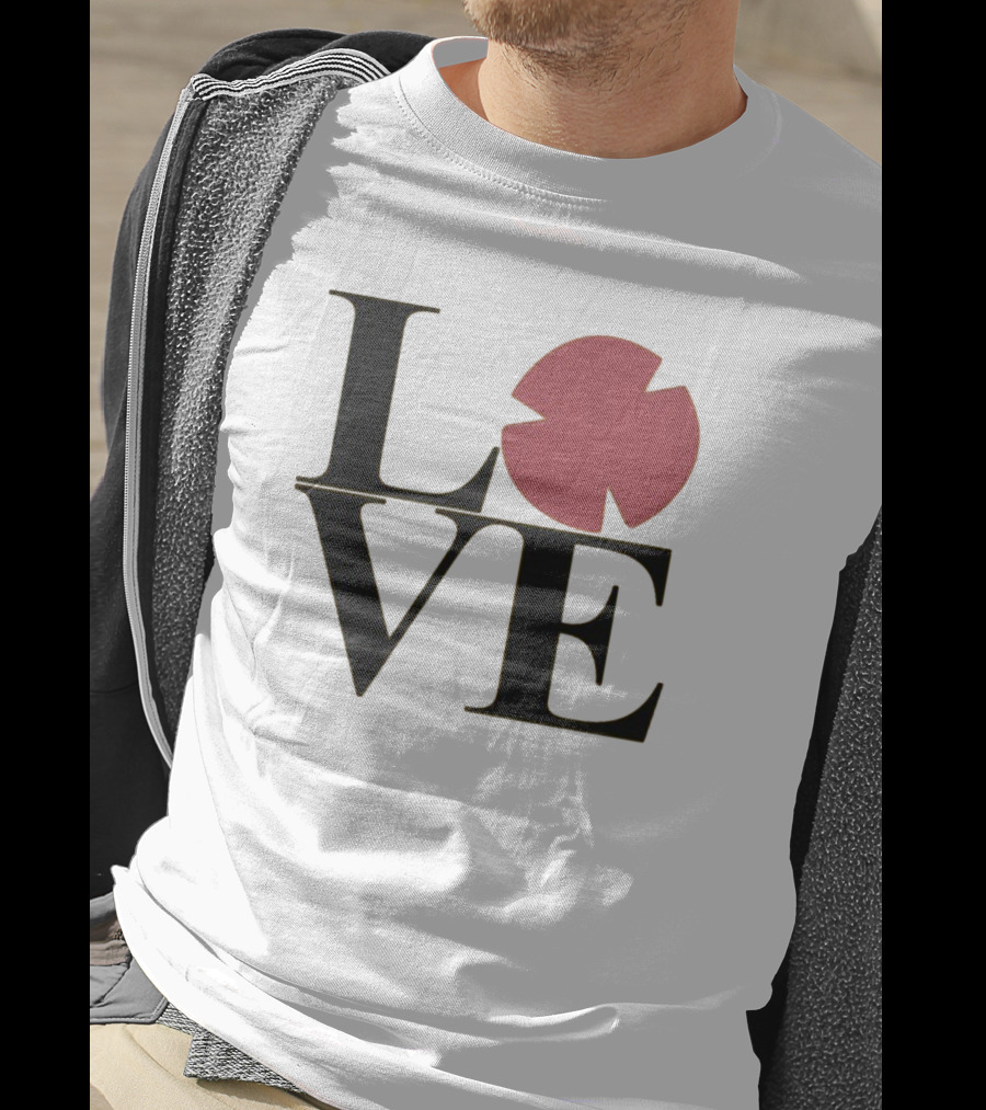 LOVE Black And Pink Circle T-Shirt