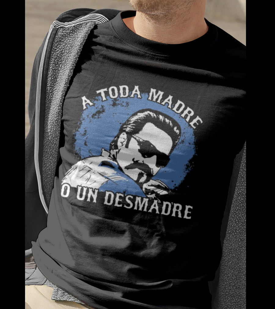 A Toda Madre O Un Desmadre Cool Mustache Sunglasses Dude Blue Circle T-Shirt