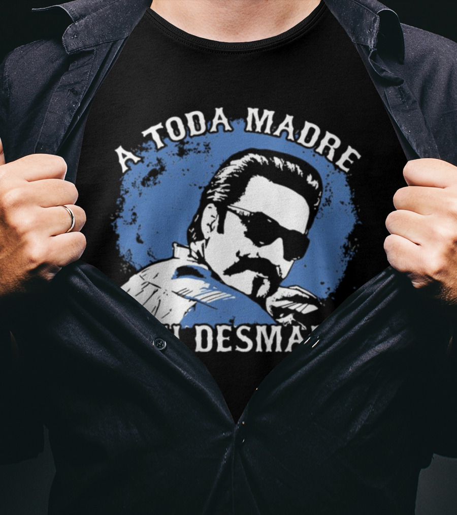 A Toda Madre O Un Desmadre Cool Mustache Sunglasses Dude Blue Circle T-Shirt