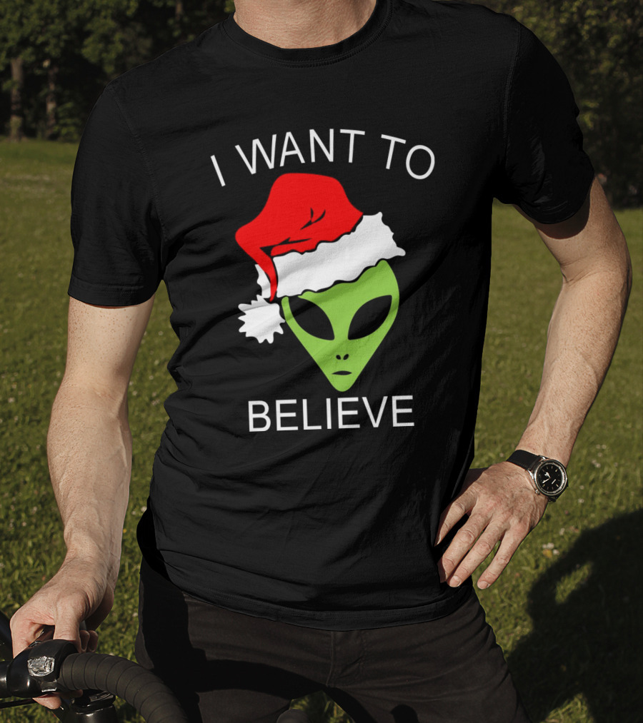 I Want To Believe Alien Santa Hat Christmas T-Shirt