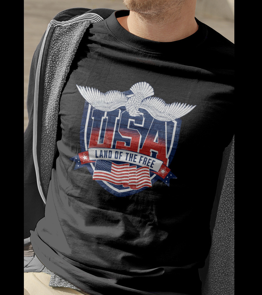 USA Land Of The Free Patriotic Eagle And Flag Emblem T-Shirt