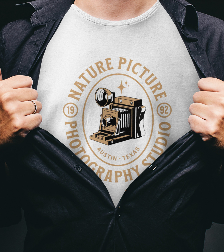 Nature Picture Photography Studio Antique Camera Austin Texas 1992 T-Shirt