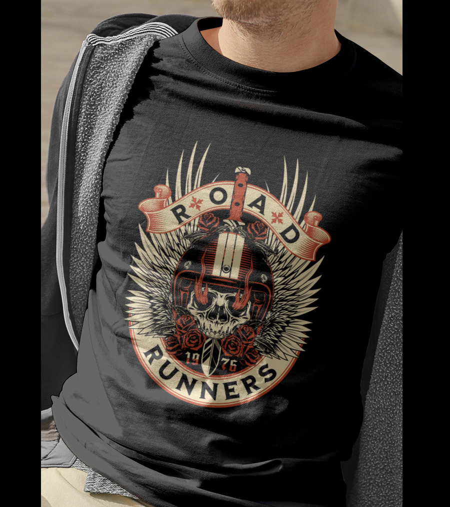 Road Runners Skull 1976 Motorcycle Badge With Wings And Roses T-Shirt