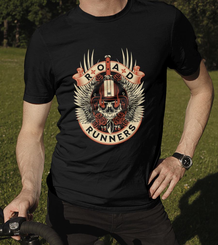 Road Runners Skull 1976 Motorcycle Badge With Wings And Roses T-Shirt