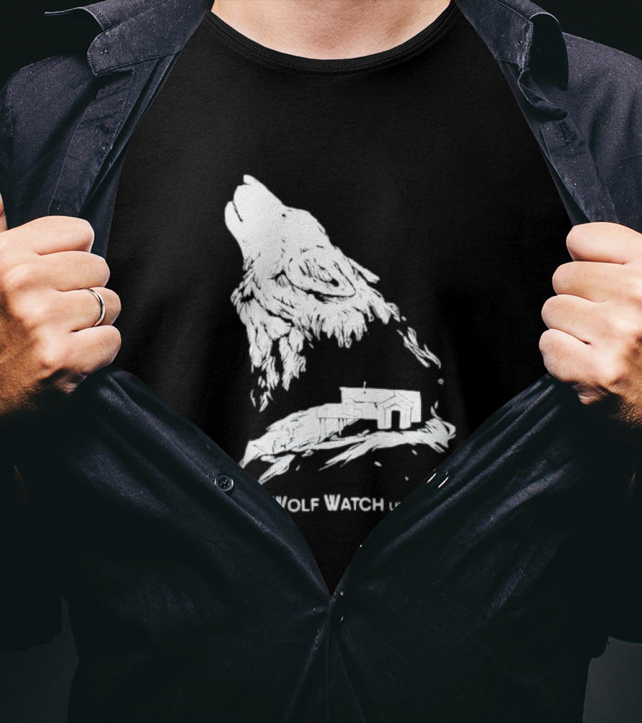 Wolf Watch UK Howling Wolf Nature Scene T-Shirt
