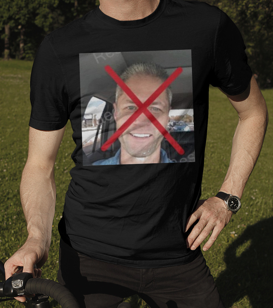 Lana Del Rey No Sean Larkin Red Crossed Out Face Image T-Shirt