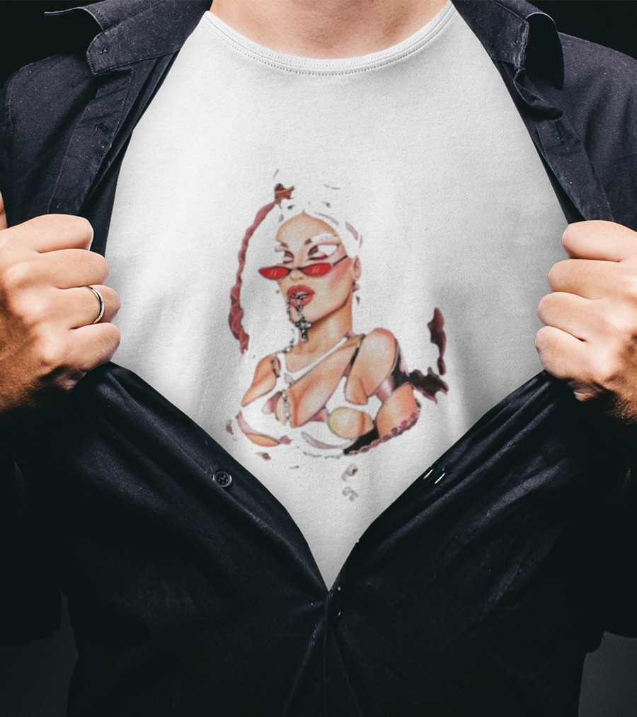 Kylie Sonique Love Goth Style In Edgy Outfit And Red Glasses T-Shirt