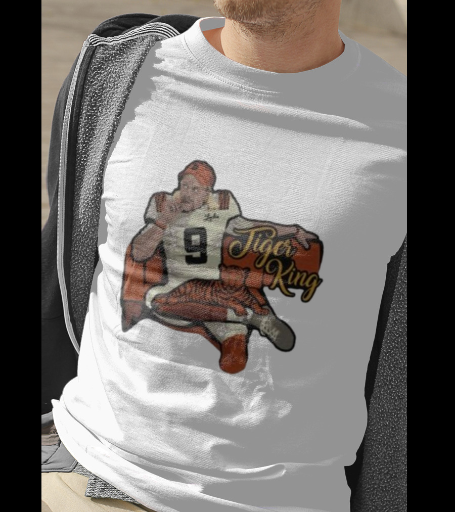 Cincinnati 9 Tiger King Football Player With Orange-Striped Tiger T-Shirt