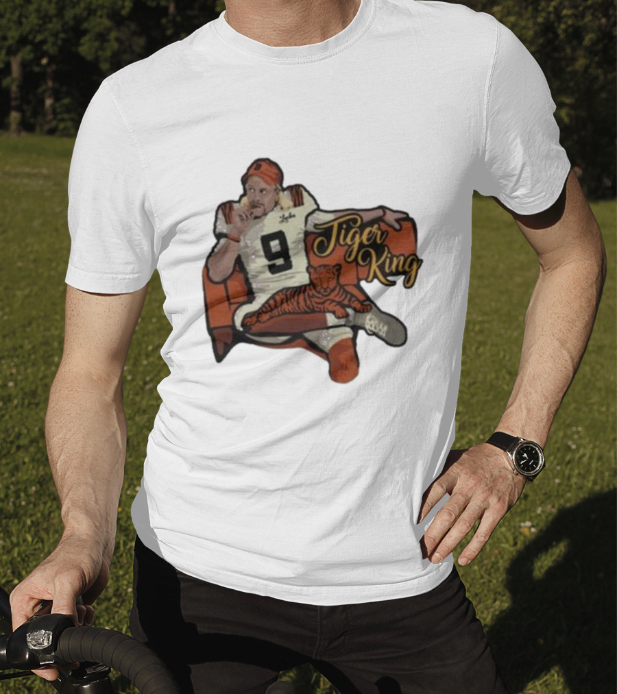 Cincinnati 9 Tiger King Football Player With Orange-Striped Tiger T-Shirt