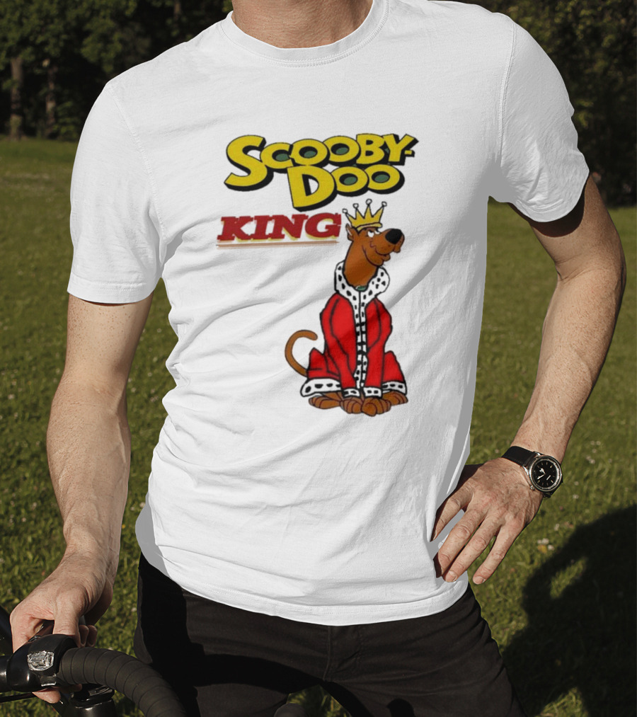 Scooby Doo King Crowned With Royal Red Robe T-Shirt