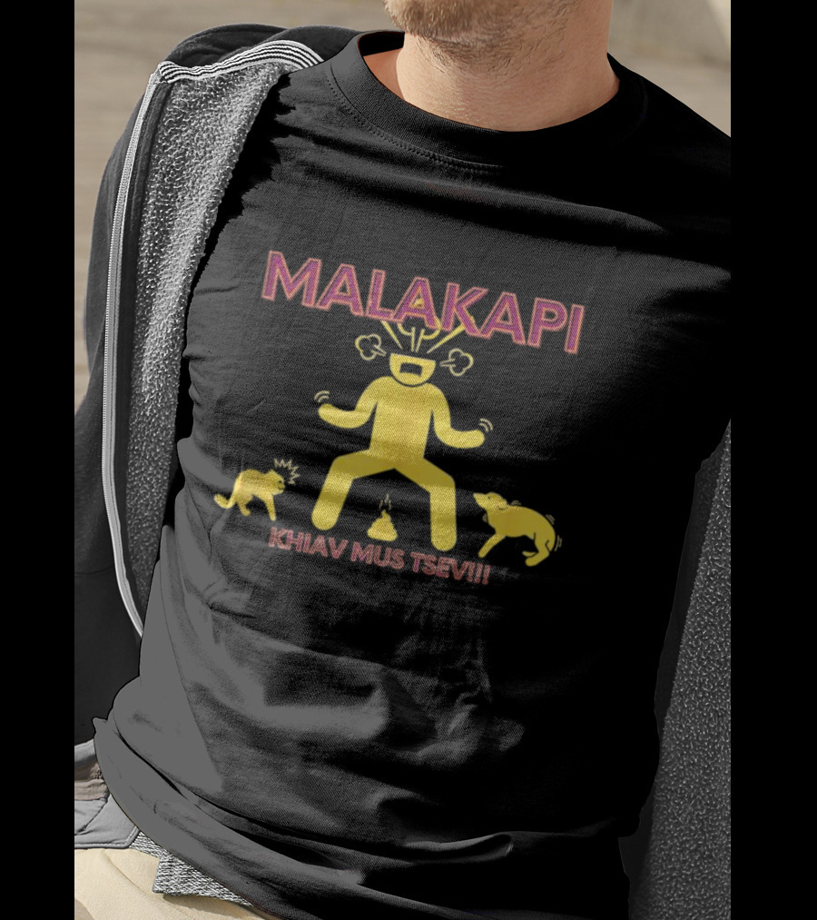 MALAKAPI Khiav Mus Tsev Funny Angry Figure Surrounded By Animals T-Shirt