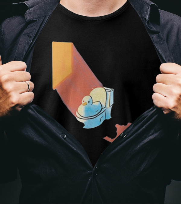 Groovy Space Duck Relaxing In Cosmic Beam On Toilet T-Shirt