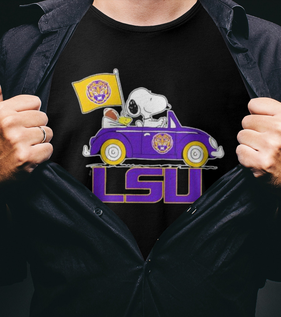 Snoopy And Woodstock Driving Purple LSU Car With Flag T-Shirt
