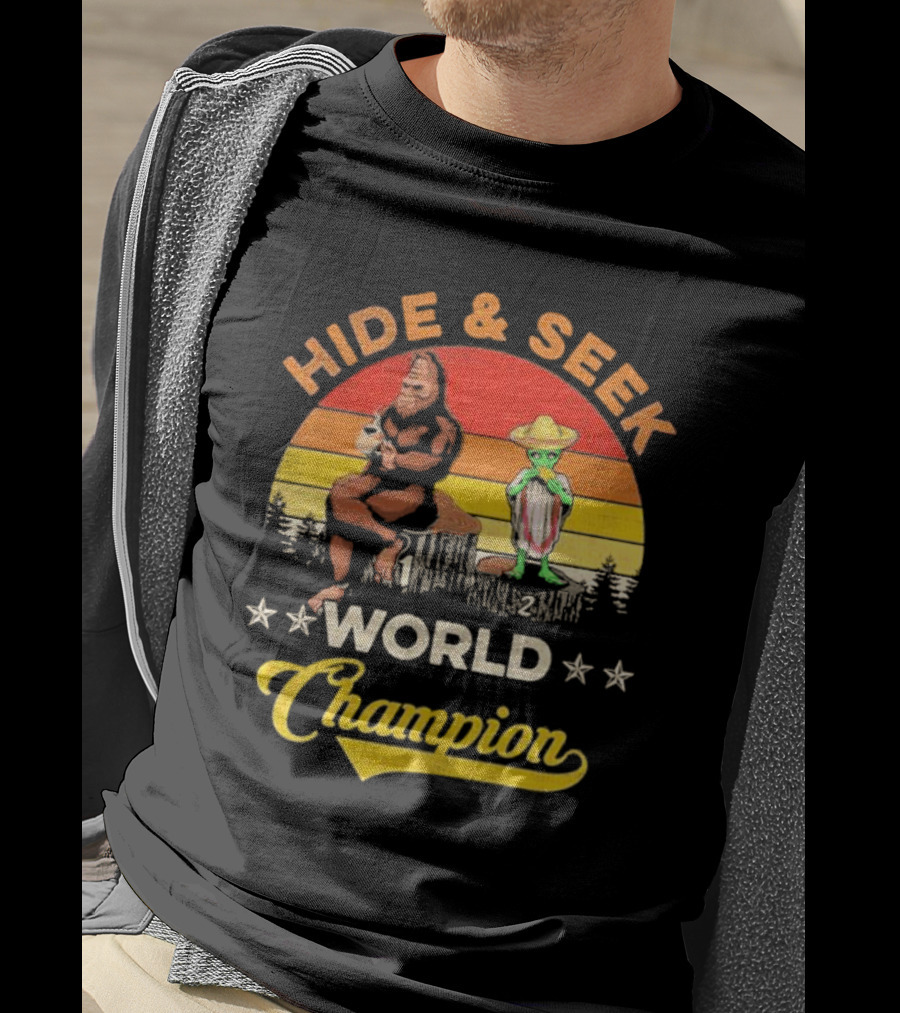 Hide And Seek World Champion Bigfoot Alien Vintage Retro T-Shirt