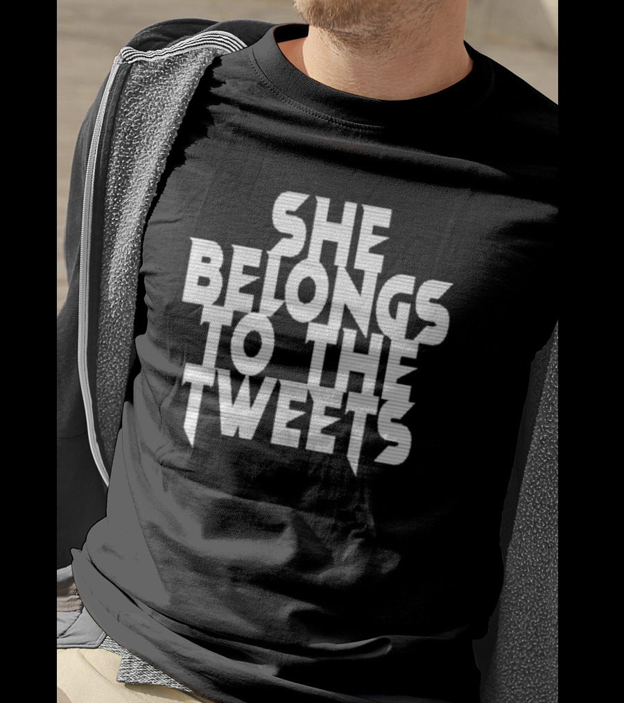 Egirl She Belongs To The Tweets Retro Text T-Shirt