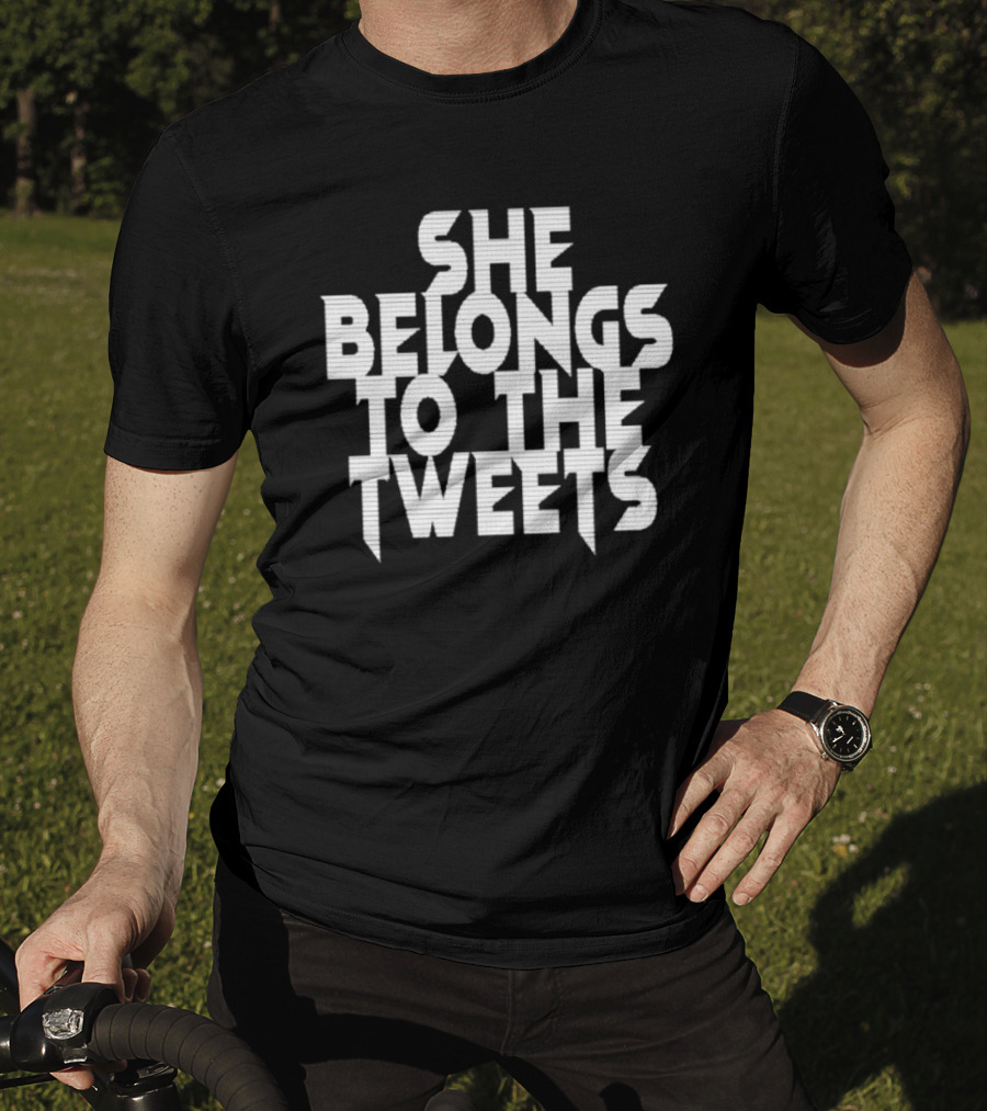Egirl She Belongs To The Tweets Retro Text T-Shirt
