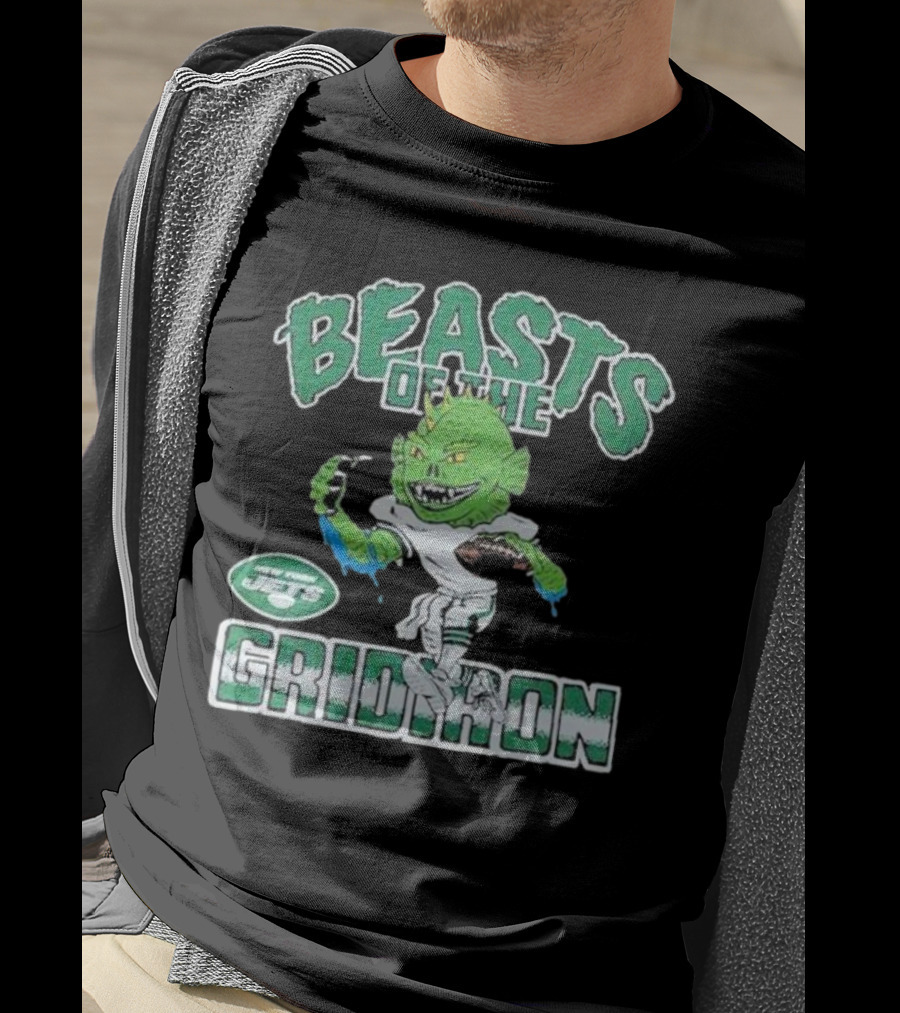 New York Jets Beasts Of The Gridiron Monster Holding Football T-Shirt