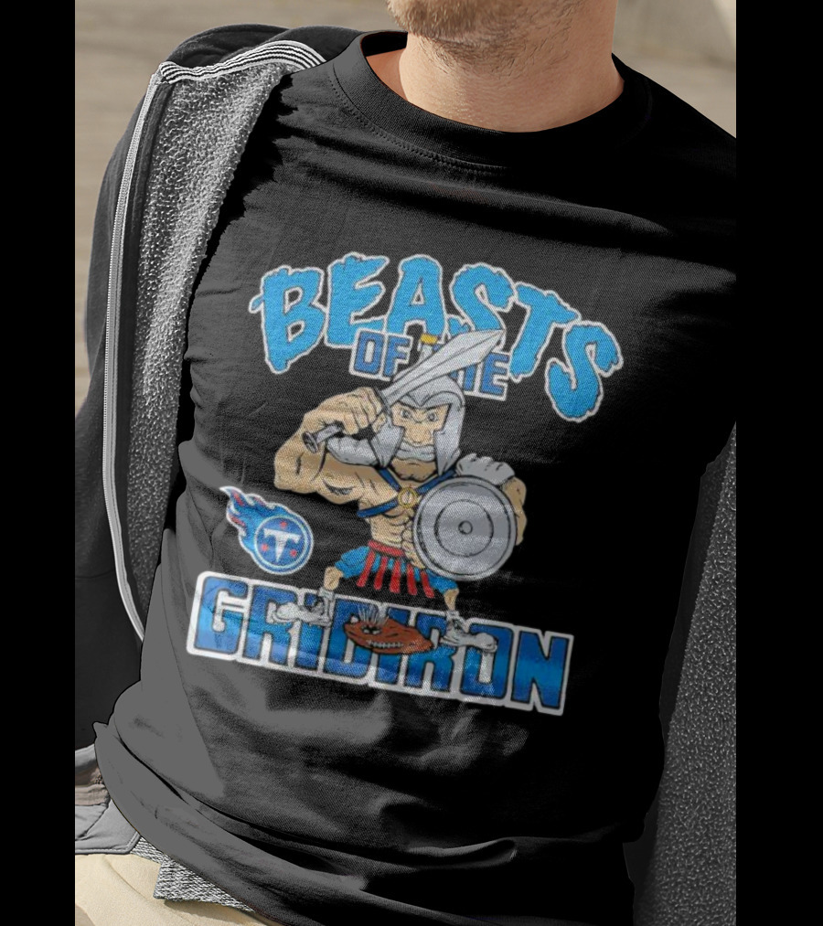Tennessee Titans Beasts Of The Gridiron Warrior With Sword And Shield T-Shirt