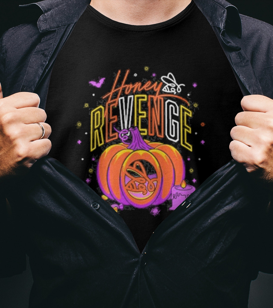 Honey Revenge Halloween Pumpkin Bee Spooky Cake T-Shirt