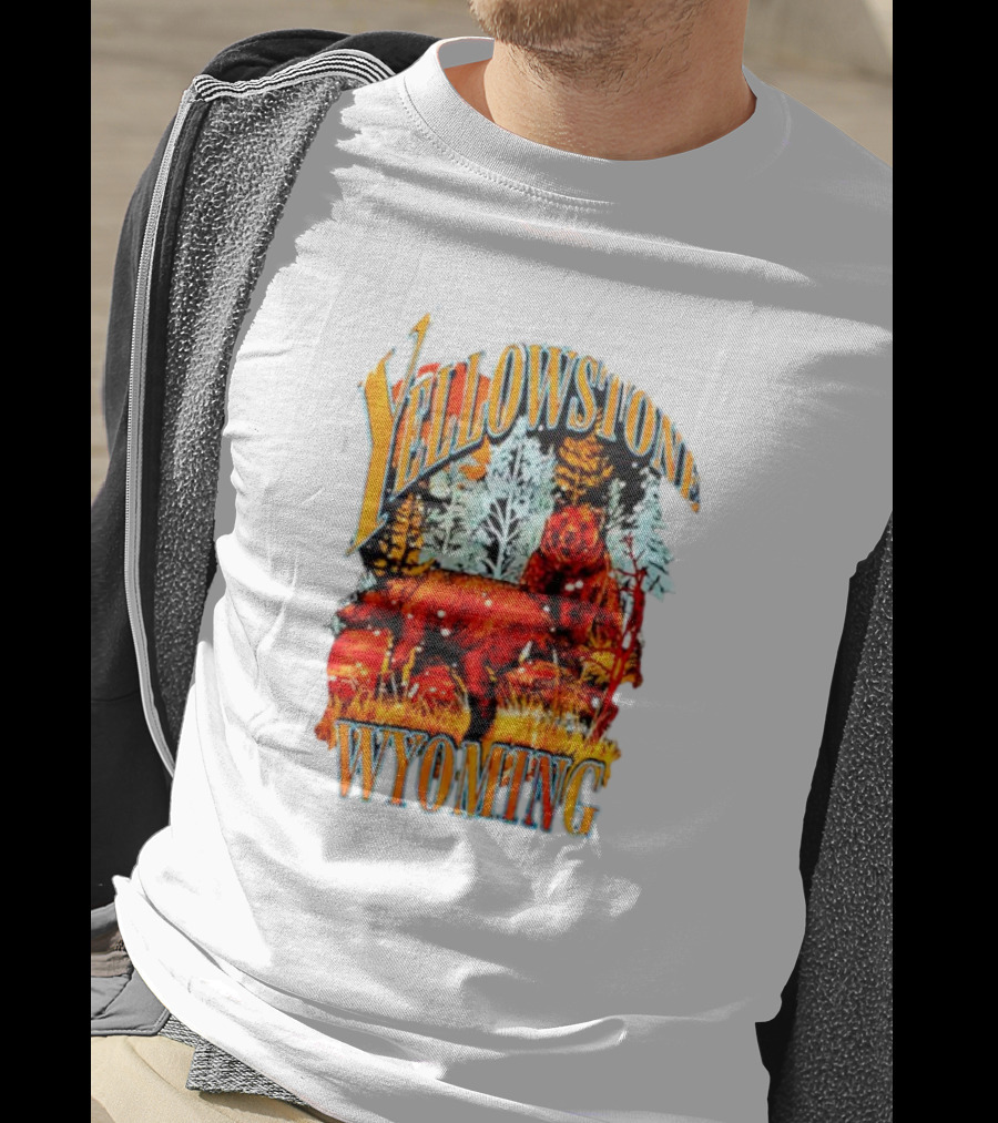 Yellowstone Wyoming Bears Wildlife Scenery T-Shirt