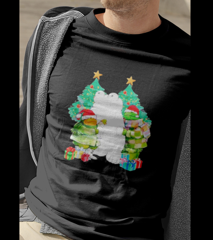 Frog And Toad Christmas Trees Presents Holiday Scene T-Shirt