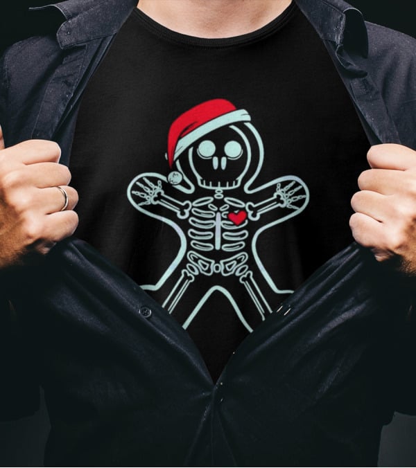 Christmas Xray Gingerbread Man Skeleton With Santa Hat And Heart T-Shirt