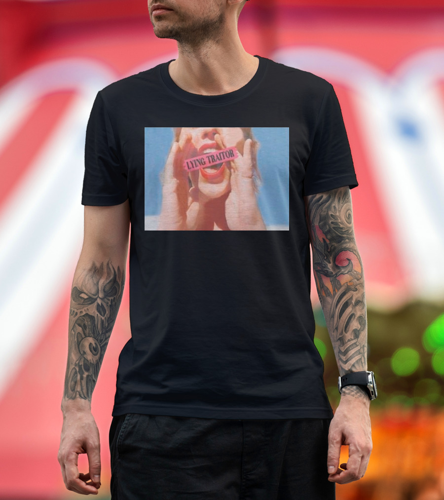 Lying Traitor Shouting Red Lips Hand Gestures T-Shirt