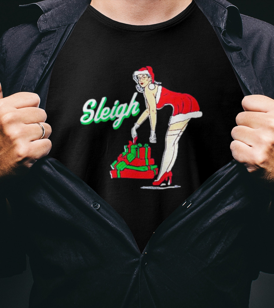 Vintage Santa Sleigh With Pin-Up Style Christmas Presents T-Shirt