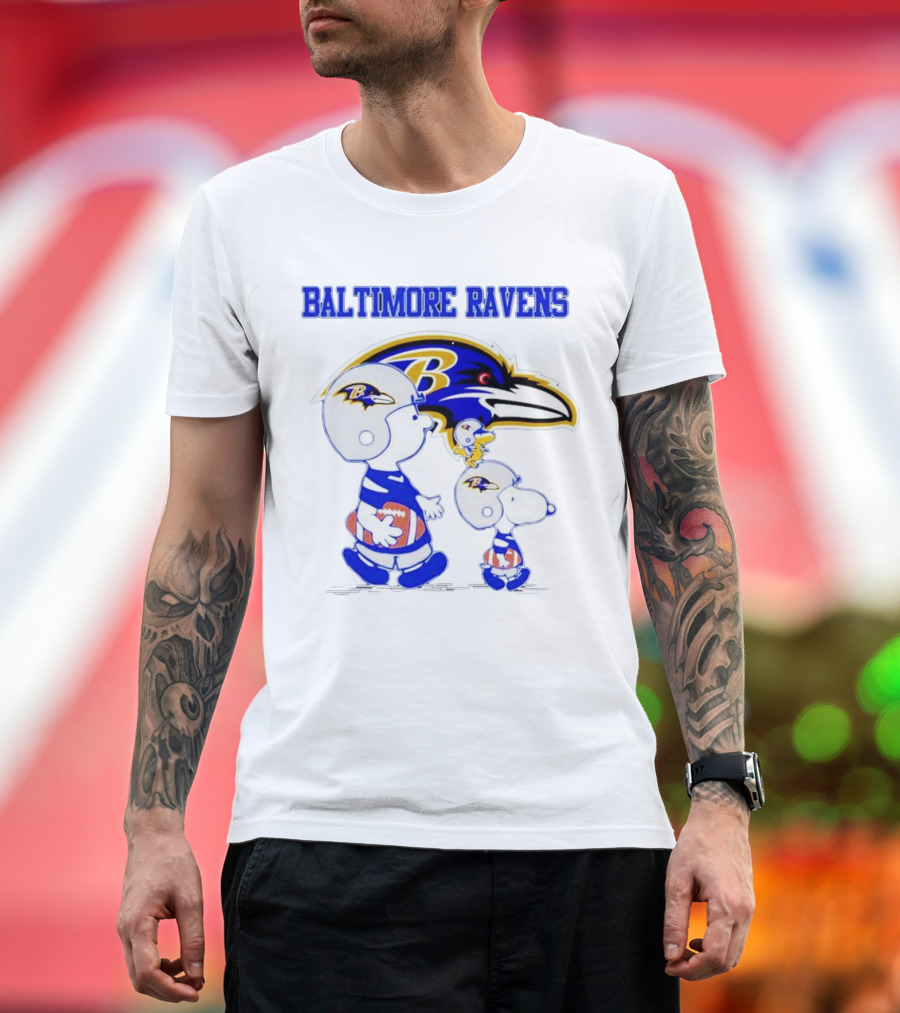 Baltimore Ravens Peanuts Snoopy and Woodstock Football Ravens T-Shirt