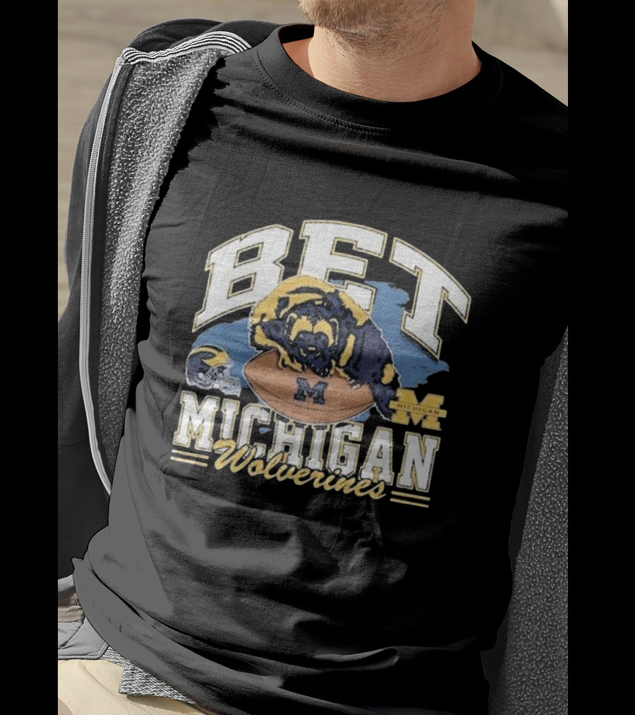 Bet Michigan Wolverines Helmet Football T-Shirt