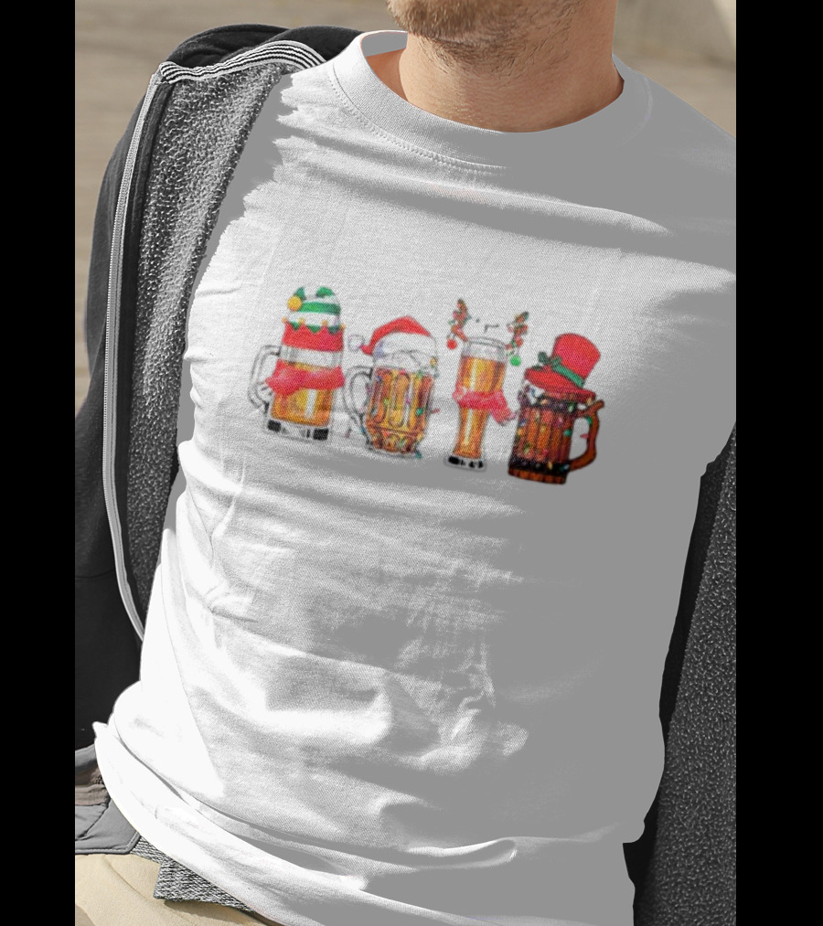 Christmas Beer Mugs Santa Hat And Holiday Decorations T-Shirt