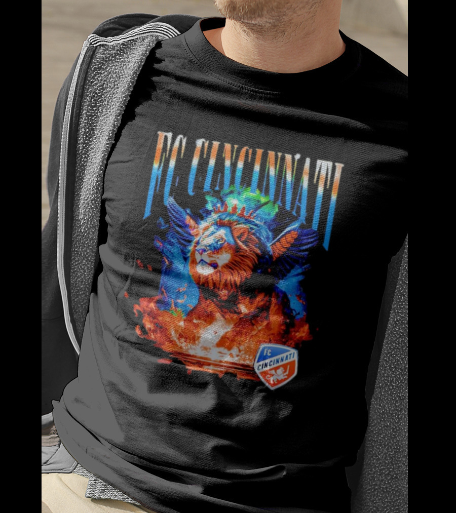 FC Cincinnati Winged Lion Fiery Crest T-Shirt