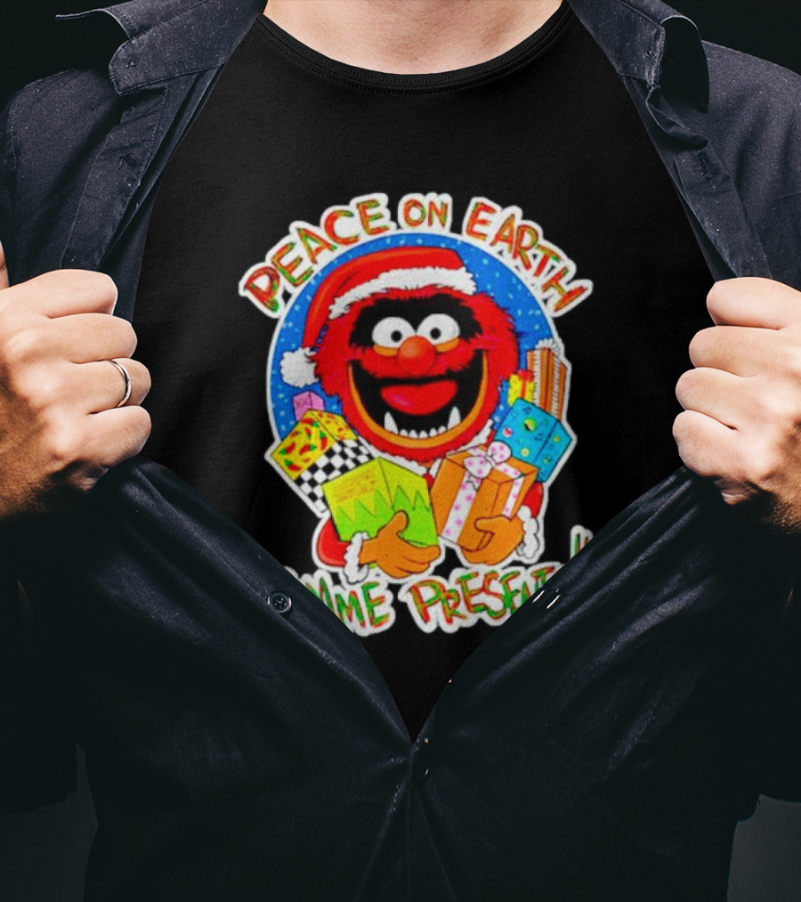 Peace On Earth Gimme Presents Muppets Santa T-Shirt