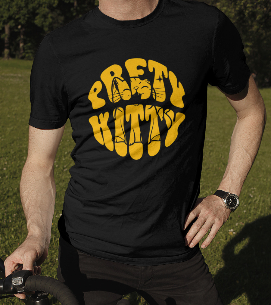 Pretty Kitty Cute Happy Cat Yellow Retro T-Shirt