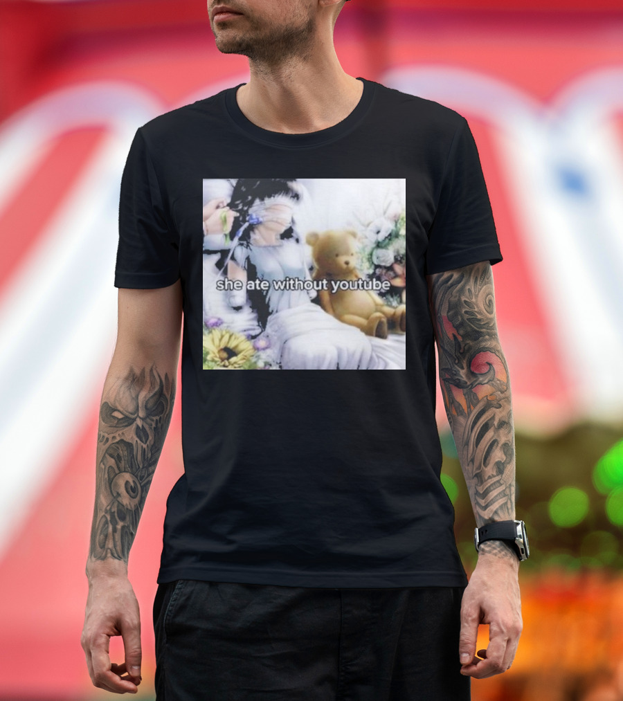 She Ate Without YouTube Floral Teddy Bear Aesthetic T-Shirt