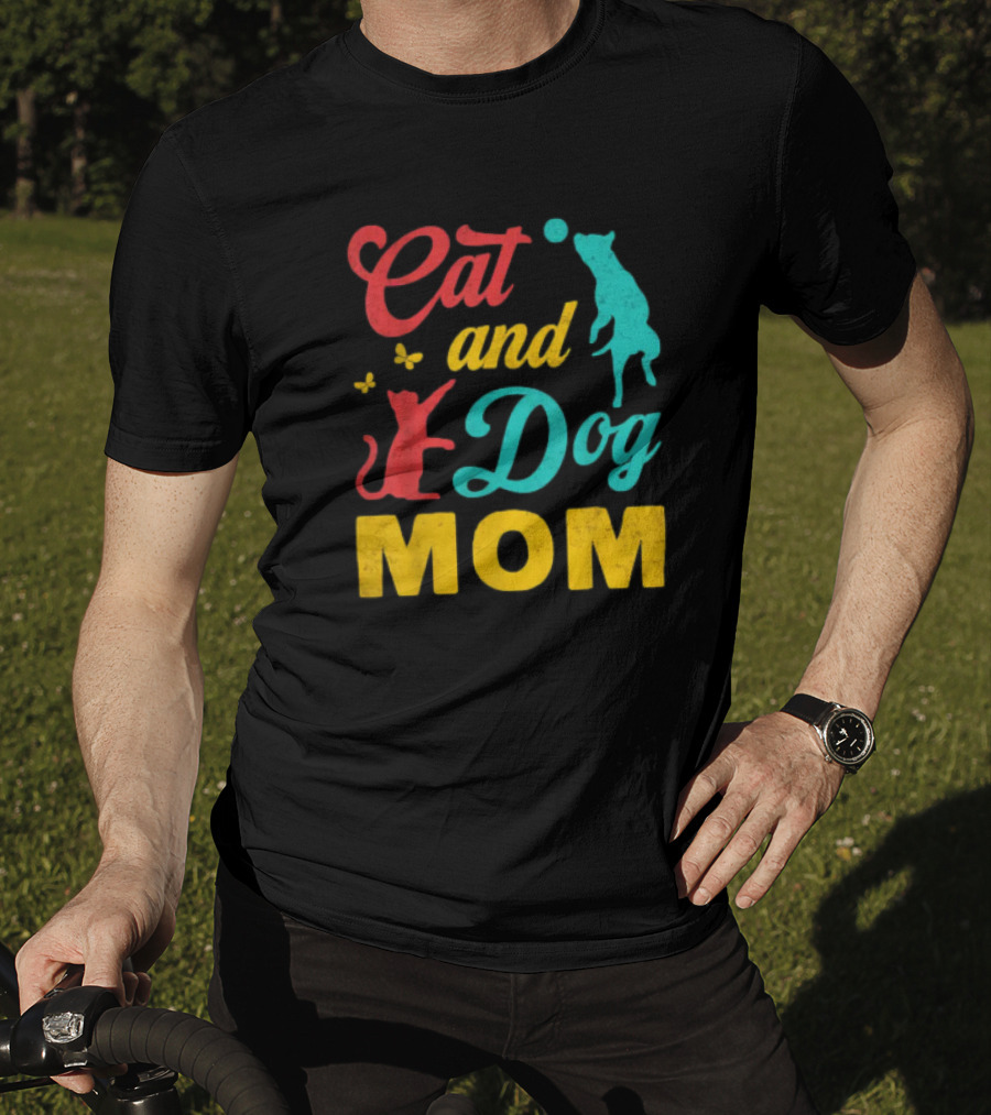 Cat And Dog Mom Vintage Mothers Day Cat Dog Lover Mama T-Shirt