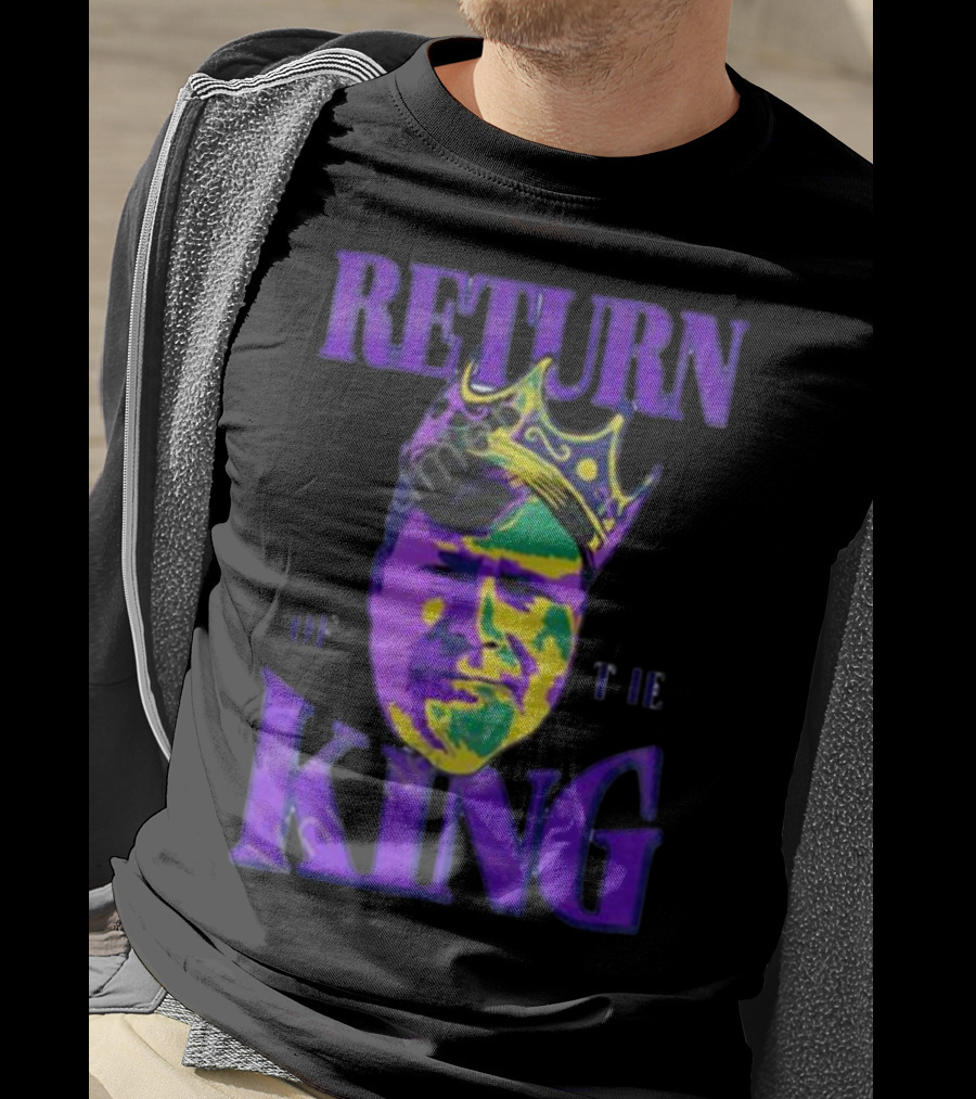 Mintzy Return Of The King Vibrant Portrait With Crown T-Shirt
