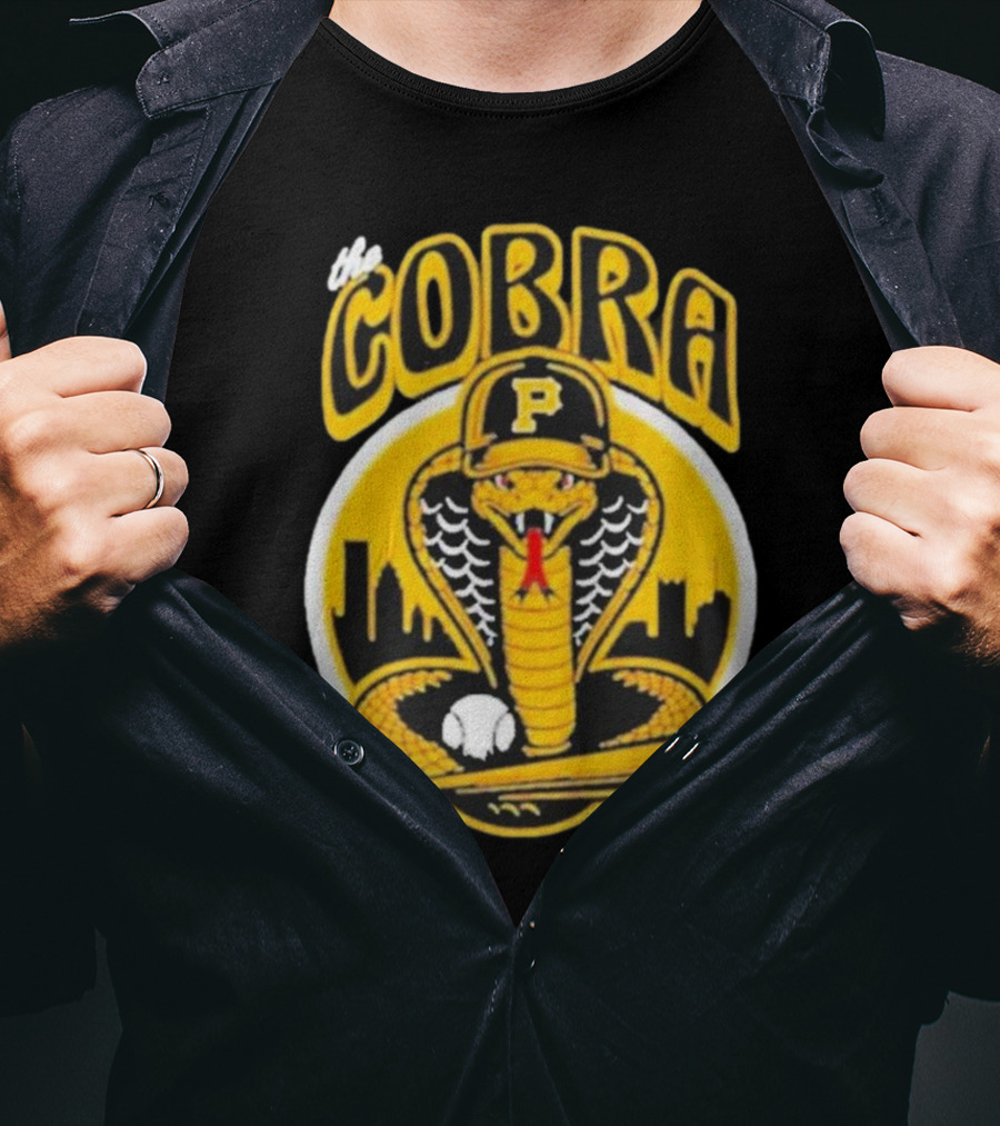 The Cobra Pittsburgh Pirates Baseball Bat City Skyline 39 T-Shirt