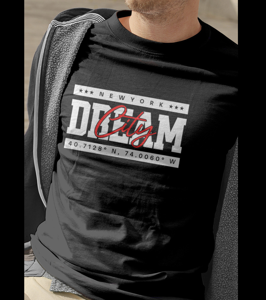 NEW YORK DREAM CITY 40.7128° N 74.0060° W T-Shirt