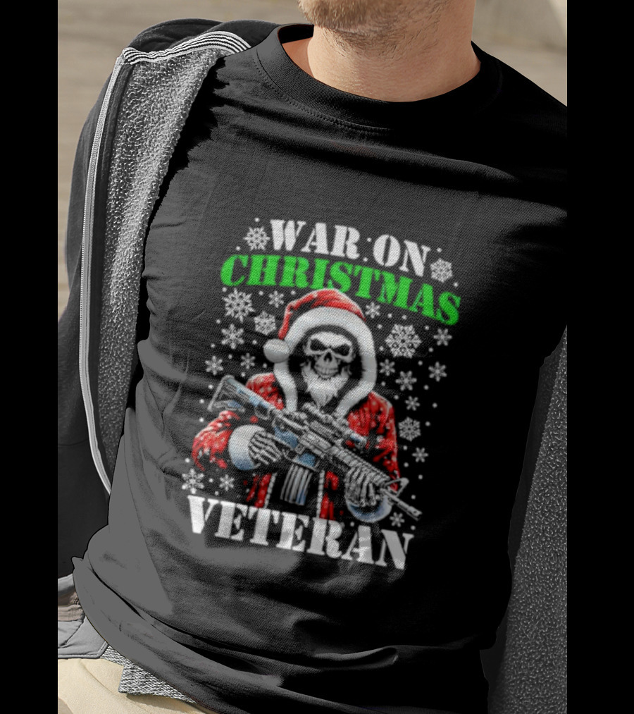 War On Christmas Veteran Skeleton Santa With Gun Snowflakes T-Shirt