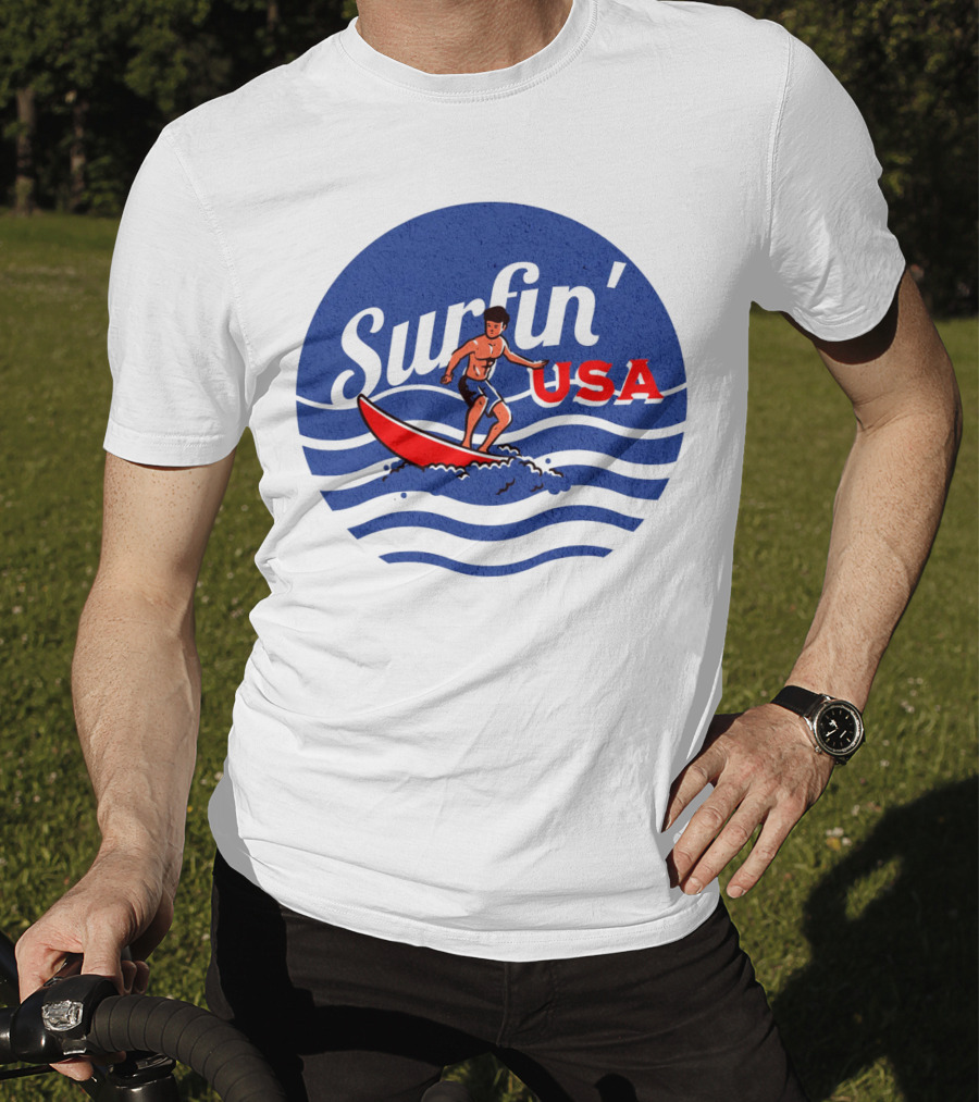 Surfin' USA Surfboard Waves Circle T-Shirt