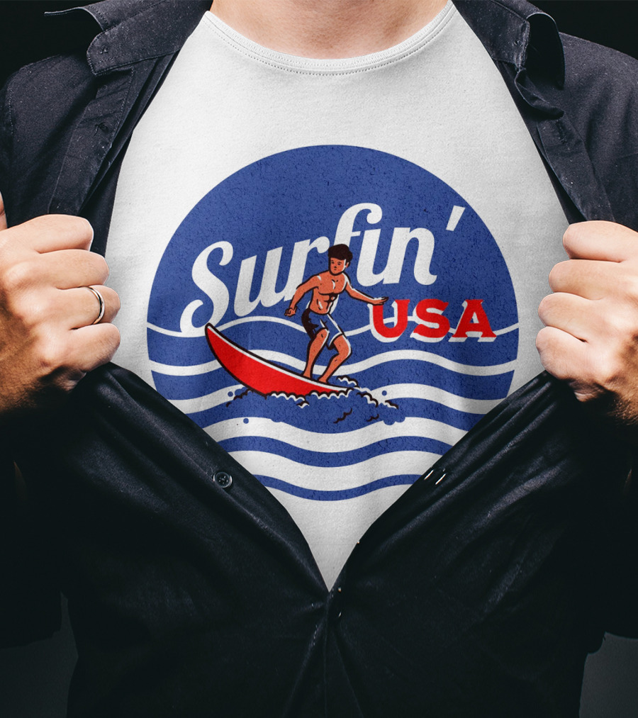 Surfin' USA Surfboard Waves Circle T-Shirt
