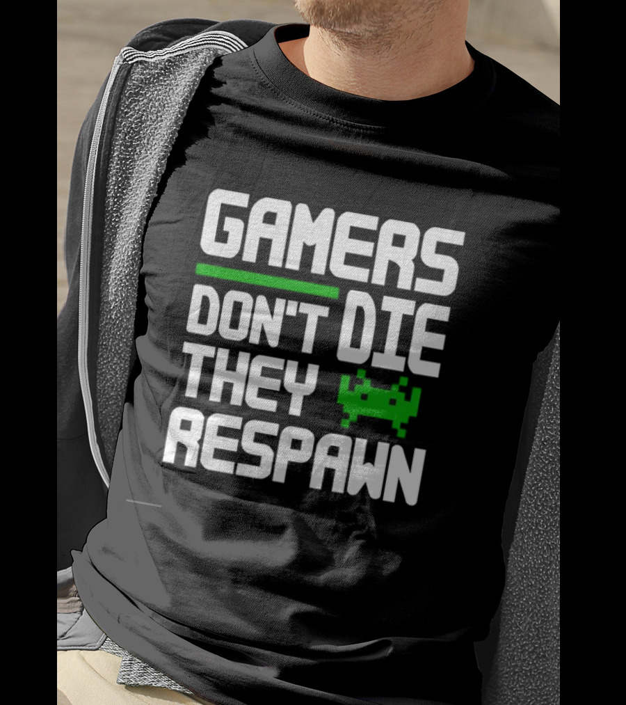 Gamers Don’t Die They Respawn Retro Space Invader T-Shirt